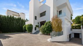 Villa en venta en Nueva Andalucia, Marbella