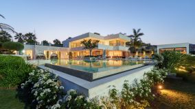 Villa zu verkaufen in La Cerquilla, Nueva Andalucia