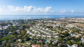 Villa en venta en Nueva Andalucia, Marbella