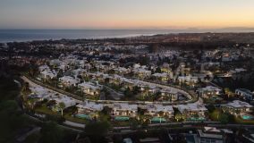 Villa en venta en Nueva Andalucia, Marbella