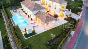 Villa en venta en Nueva Andalucia, Marbella
