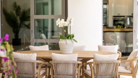 Villa for sale in La Cerquilla, Nueva Andalucia