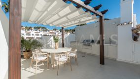 Reihenhaus zu verkaufen in Nueva Andalucia, Marbella