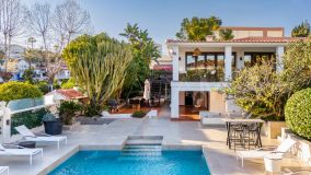 Villa for sale in La Campana, Nueva Andalucia