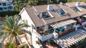 Zweistöckiges Penthouse zu verkaufen in Rio Real Golf, Marbella Ost