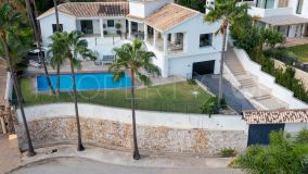 Villa for sale in Rio Real Golf with 4 bedrooms