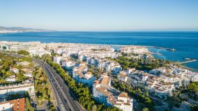 Apartamento en venta en Nueva Andalucia, Marbella