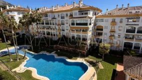 Tvåvåningslägenhet for sale in La Carolina, Marbella Golden Mile