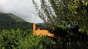 Buy country house in Istan with 5 bedrooms