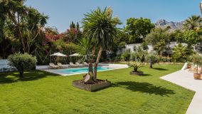 Villa en venta en Rocio de Nagüeles, Marbella Golden Mile