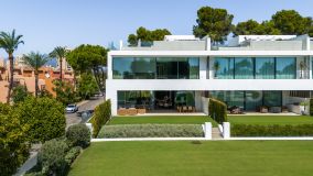 Parvilla for sale in Nueva Andalucia, Marbella
