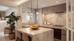 Villa for sale in Fuente del Espanto, Benahavis