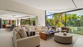Villa en venta en Hacienda las Chapas, Marbella Este