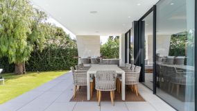 Villa en venta en Los Monteros Playa, Marbella Este