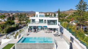 Villa for sale in Paraiso Alto, Benahavis