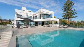 Villa for sale in Paraiso Alto, Benahavis