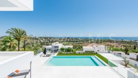 Villa for sale in Paraiso Alto, Benahavis