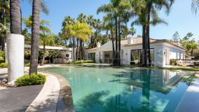 Villa for sale in Nueva Andalucia, Marbella