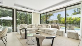 Villa en venta en La Cerquilla, Nueva Andalucia