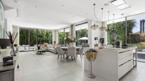 Villa for sale in Nueva Atalaya, Estepona Öst