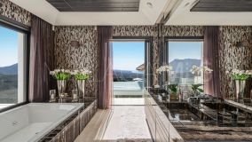 Villa for sale in La Zagaleta, Benahavis