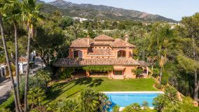 Villa for sale in Altos Reales, Marbella Golden Mile