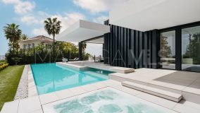 Villa en venta en La Alqueria, Benahavis