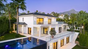 Stunning luxury frontline golf Villa in Nueva Andalucía, Marbella