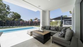 Villa for sale in El Campanario, Estepona Öst