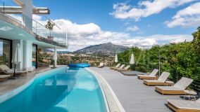 Villa en venta en Nueva Andalucia, Marbella