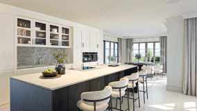 Villa for sale in La Mairena, Marbella East
