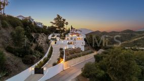 Villa for sale in Nueva Andalucia, Marbella