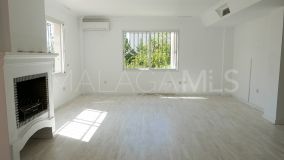 Villa en venta en Los Naranjos Hill Club, Nueva Andalucia
