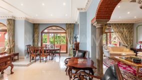 Takvåning for sale in Alhambra del Golf, Estepona Öst
