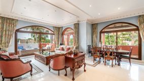 Takvåning for sale in Alhambra del Golf, Estepona Öst