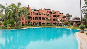 Takvåning for sale in Alhambra del Golf, Estepona Öst