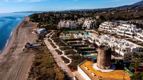 Villa for sale in Beach Side New Golden Mile, Estepona Öst