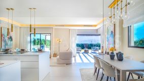 Villa for sale in Beach Side New Golden Mile, Estepona Öst