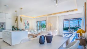 Villa for sale in Beach Side New Golden Mile, Estepona Öst