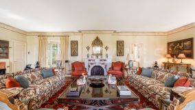 Villa for sale in Los Monteros Playa, Marbella Est