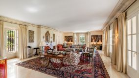 Villa for sale in Los Monteros Playa, Marbella Est