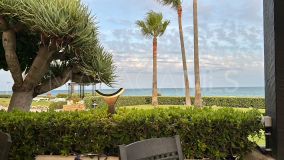 Appartement rez de chaussée for sale in Alcazaba Beach, Estepona Est