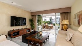 Appartement rez de chaussée for sale in Alcazaba Beach, Estepona Est