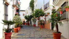 Hotel for sale in Estepona