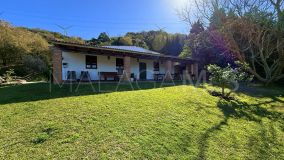 Villa for sale in Casares