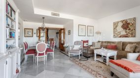 Zweistöckiges Penthouse zu verkaufen in Nueva Andalucia, Marbella
