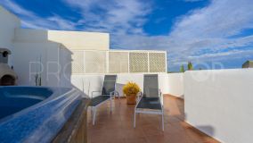 Atico con 2 dormitorios en venta en Marbella Real