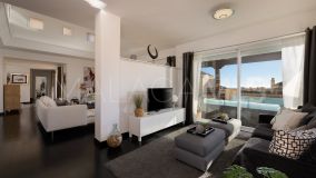 Zweistöckiges Penthouse zu verkaufen in Hacienda Elviria, Marbella Ost