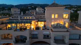 Zweistöckiges Penthouse zu verkaufen in Hacienda Elviria, Marbella Ost