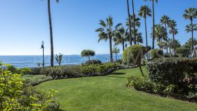 Appartement rez de chaussée for sale in Menara Beach, Estepona Est